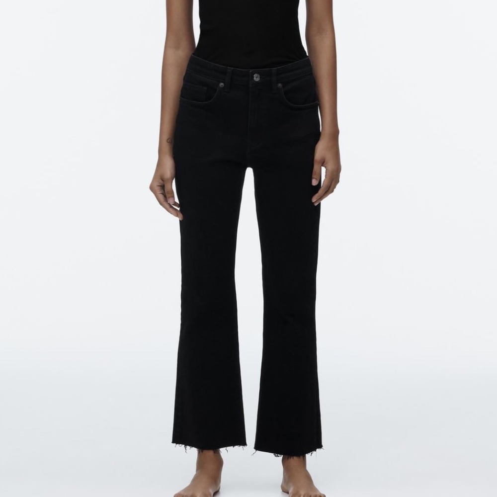 Zara Rawhem Flared Black Jeans, Sz 6, EUC